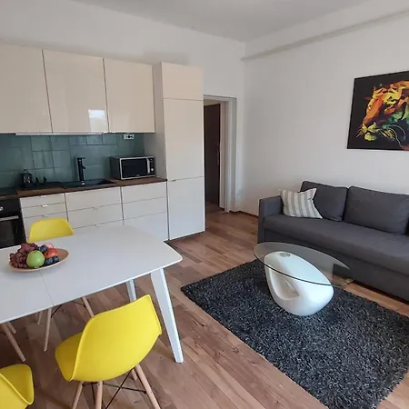 Voeroestorony Apartment *